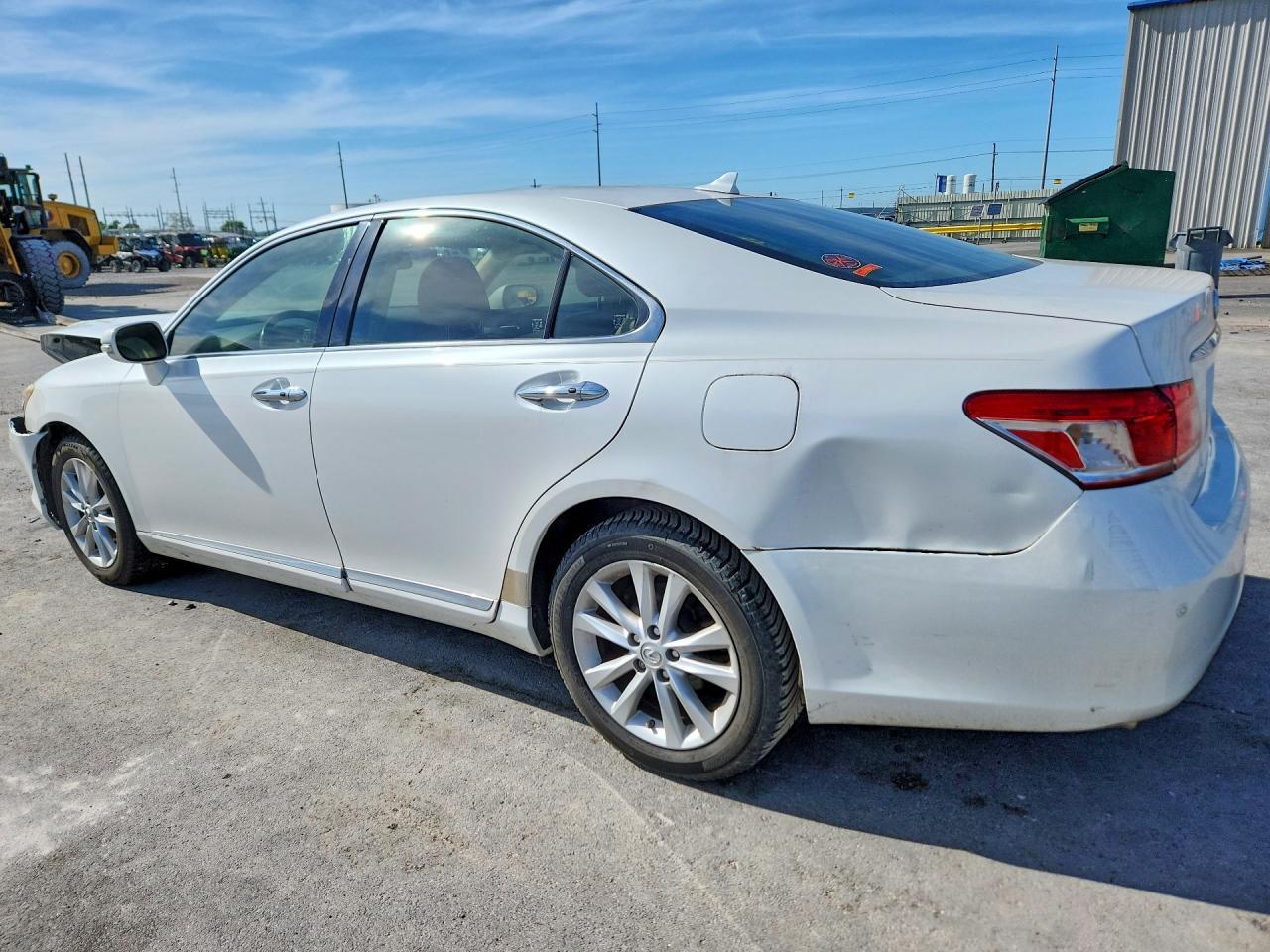 2012 Lexus Es 350 - Image 2