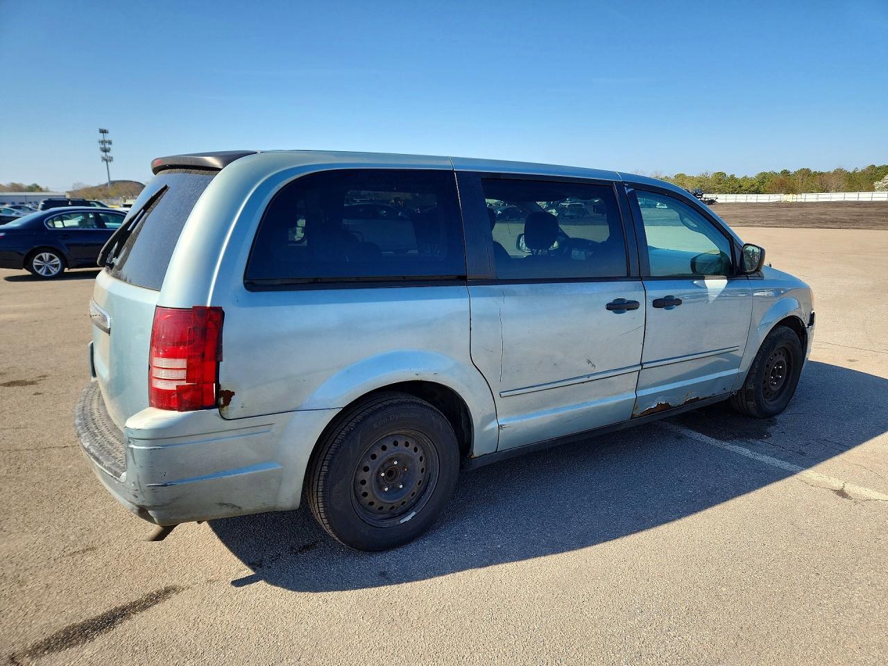 2008 Chrysler Town & Country Lx - Фото 3