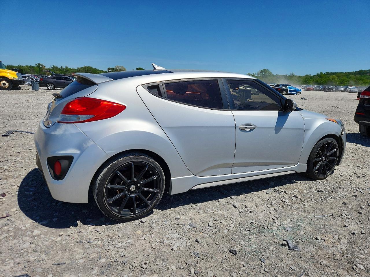 2013 Hyundai Veloster Turbo - Image 3