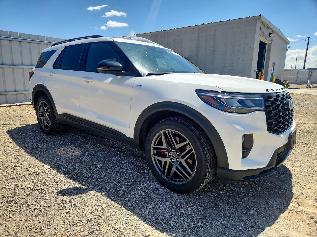 2025 Ford Explorer St-Line - Image 4