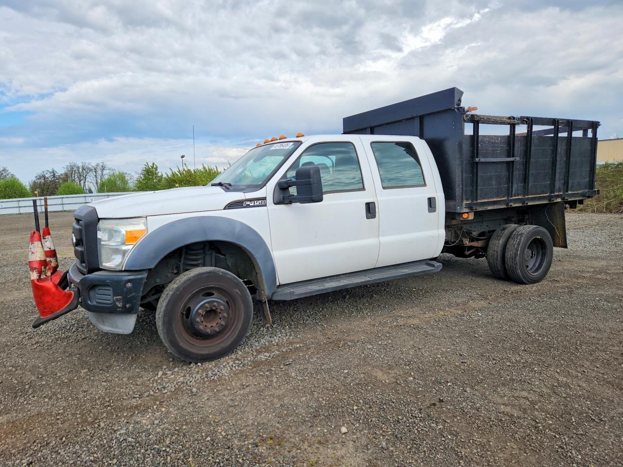 2011 Ford F450 Super Duty Flatbed Truck