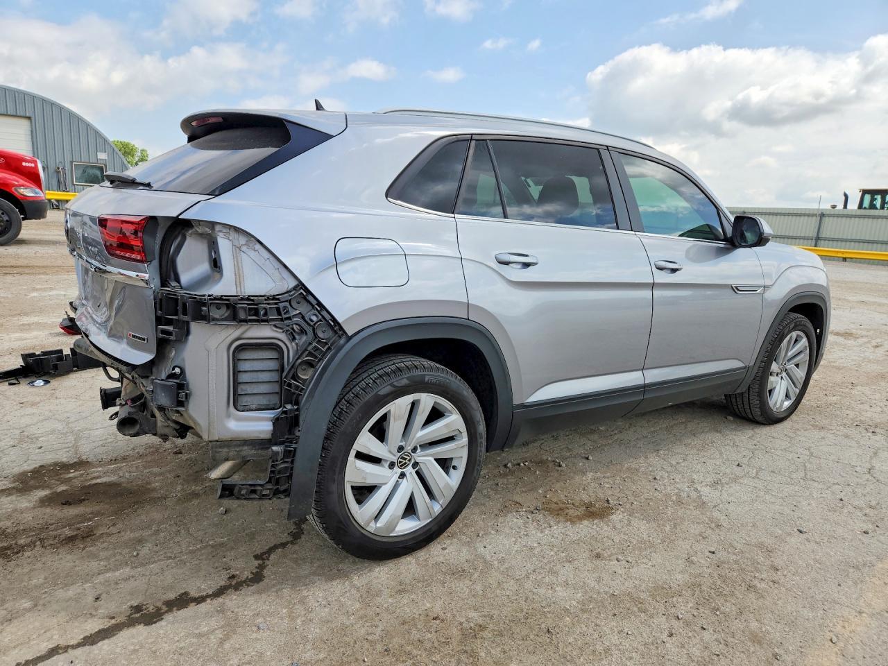 2020 Volkswagen Atlas Cross Sport Se - Фото 3