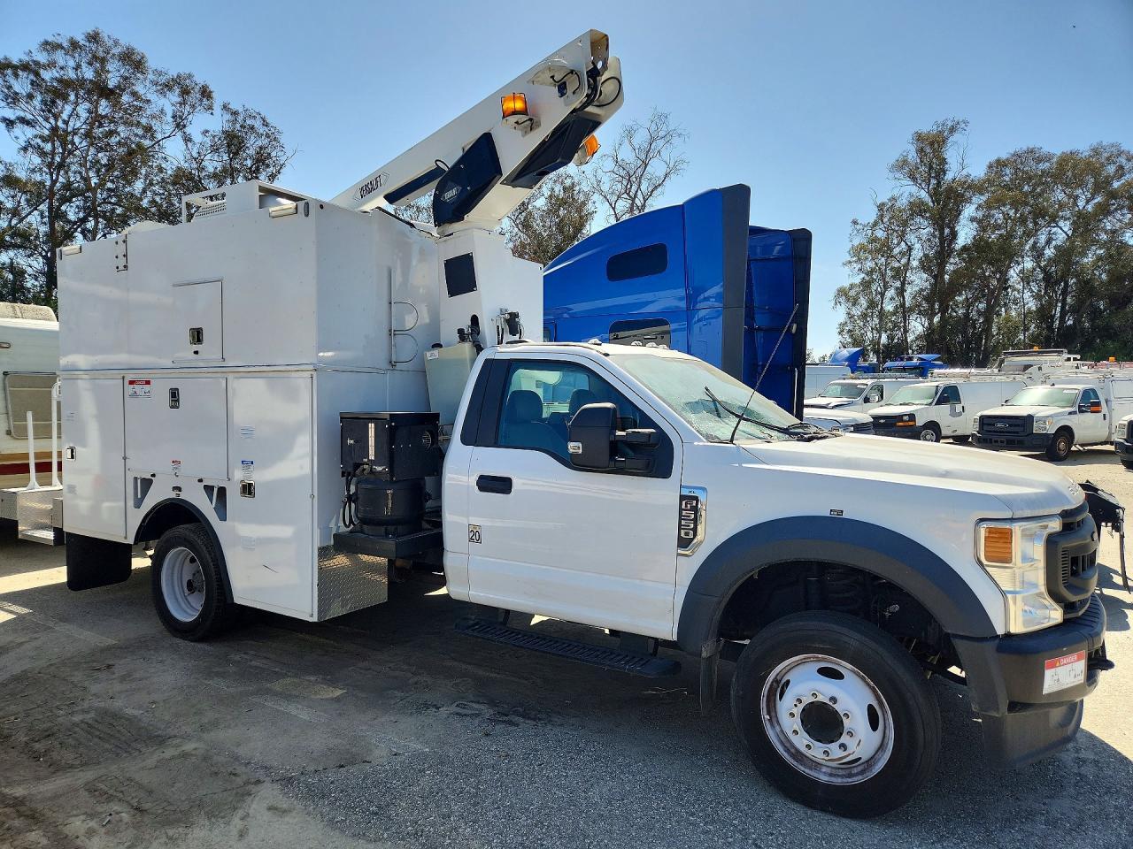 2022 Ford F550 Super Duty - Фото 4