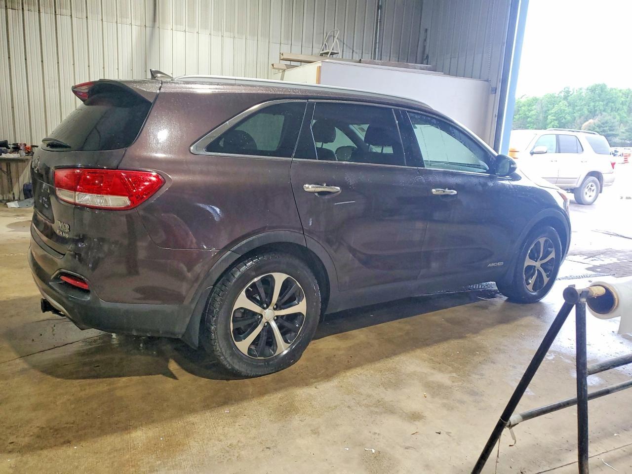2018 Kia Sorento Ex - Image 3
