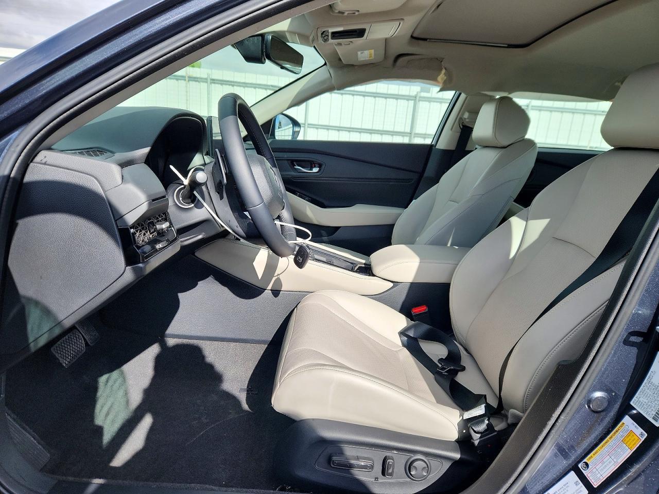 2025 Honda Accord Touring Hybrid - Image 7