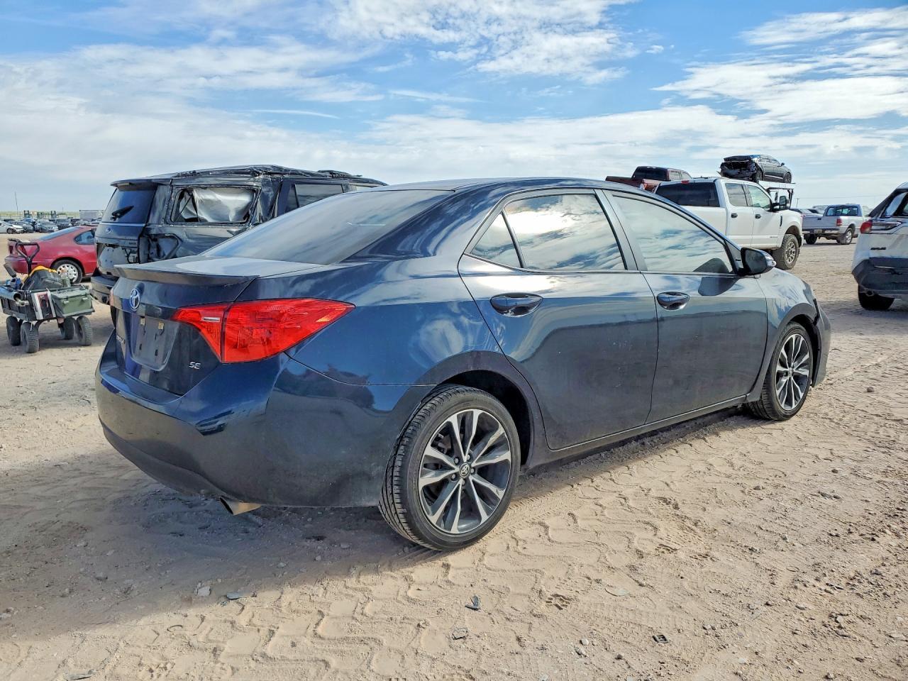 2019 Toyota Corolla Se - Фото 3