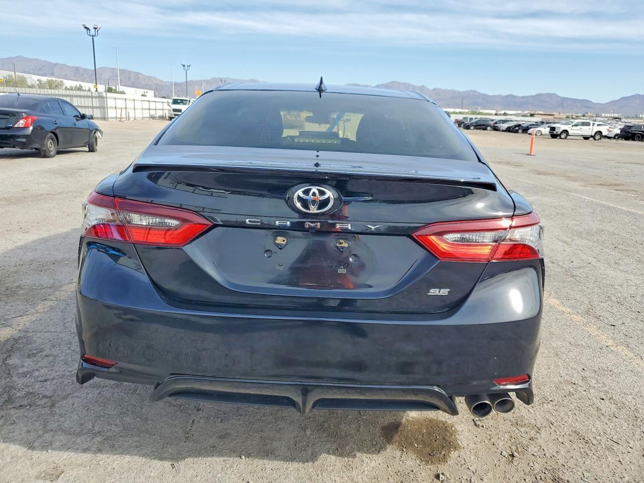 2022 Toyota Camry Se - Фото 6