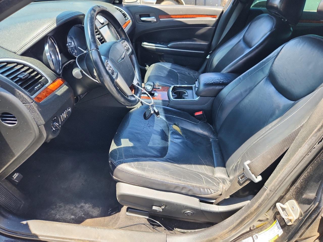 2012 Chrysler 300 Limited - Фото 7