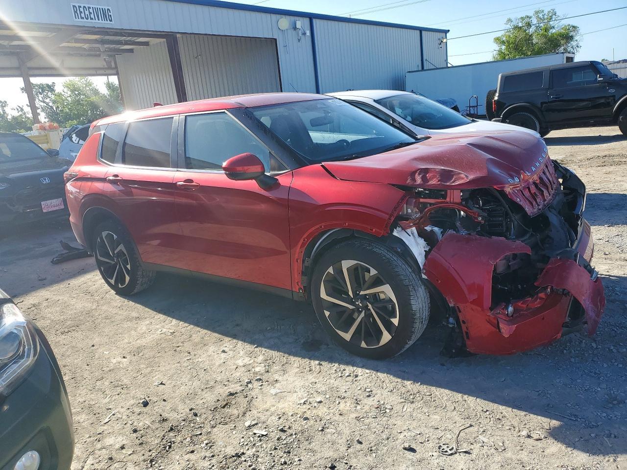 2024 Mitsubishi Outlander Se - Image 4