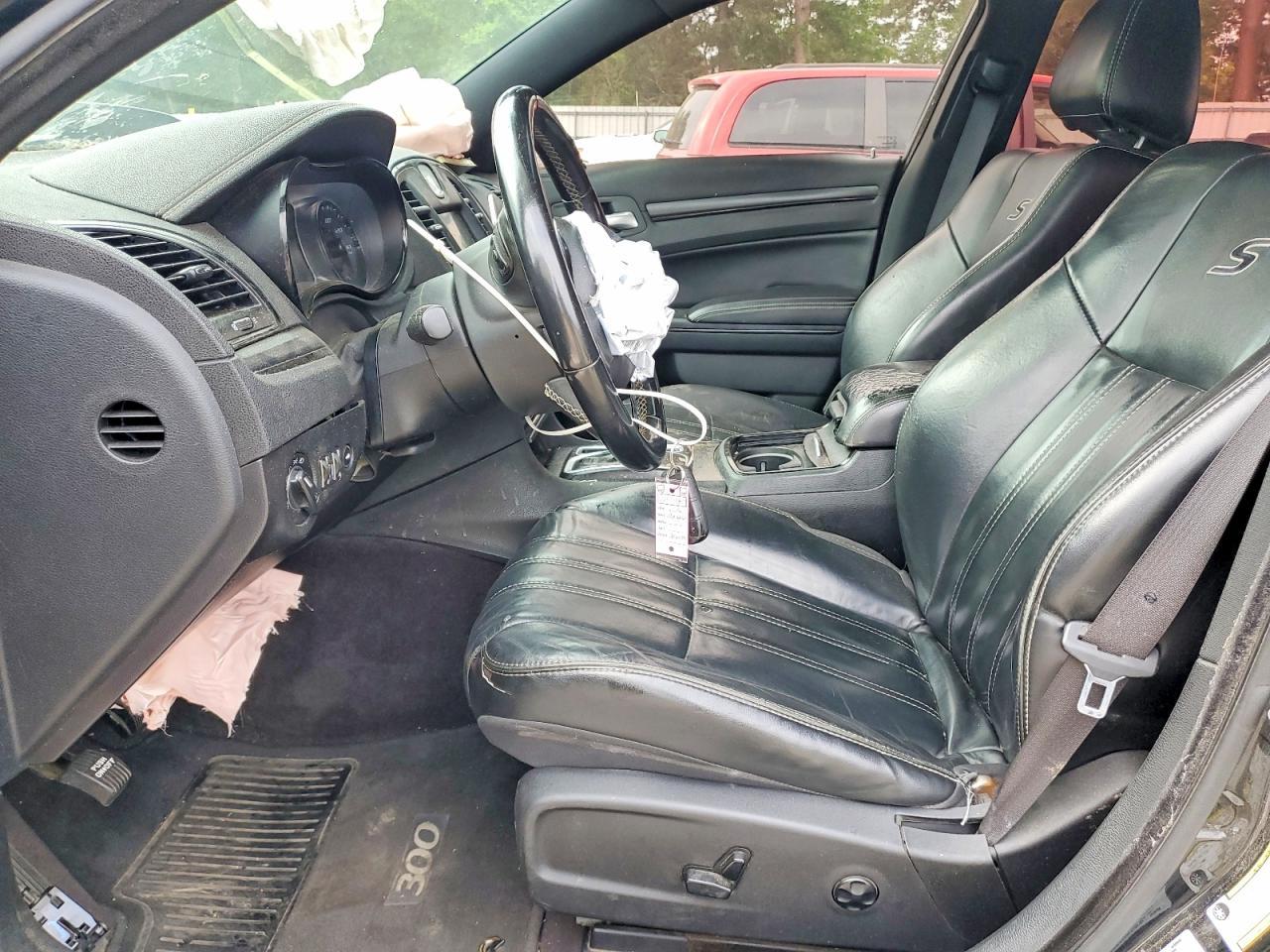 2016 Chrysler 300 S - Image 7