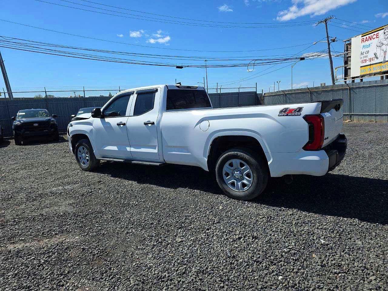2024 Toyota Tundra Sr - Фото 2