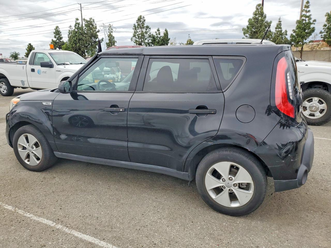2016 Kia Soul Base - Image 2
