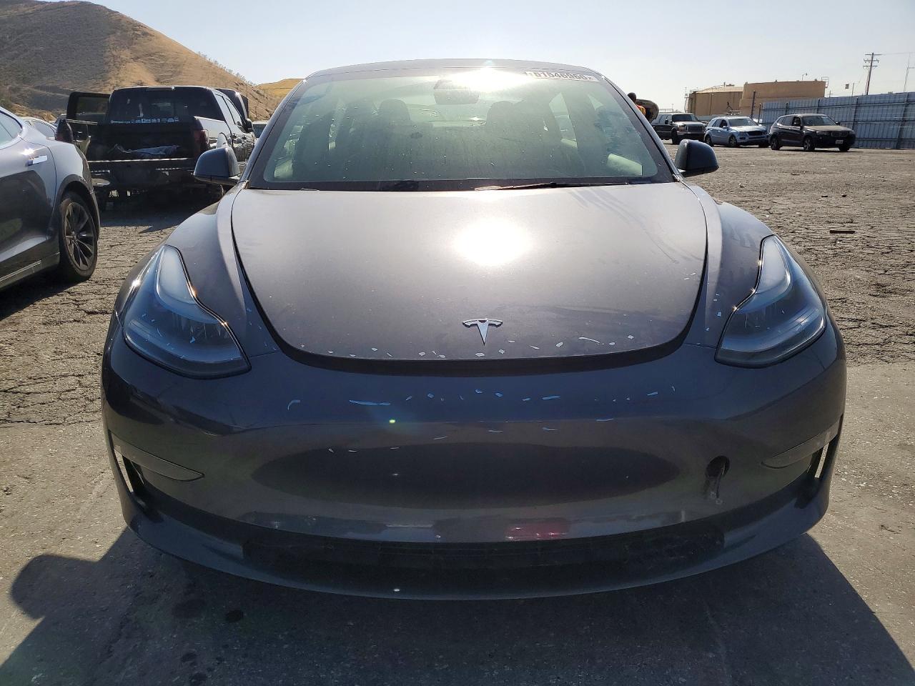 2023 Tesla Model 3 - Фото 5