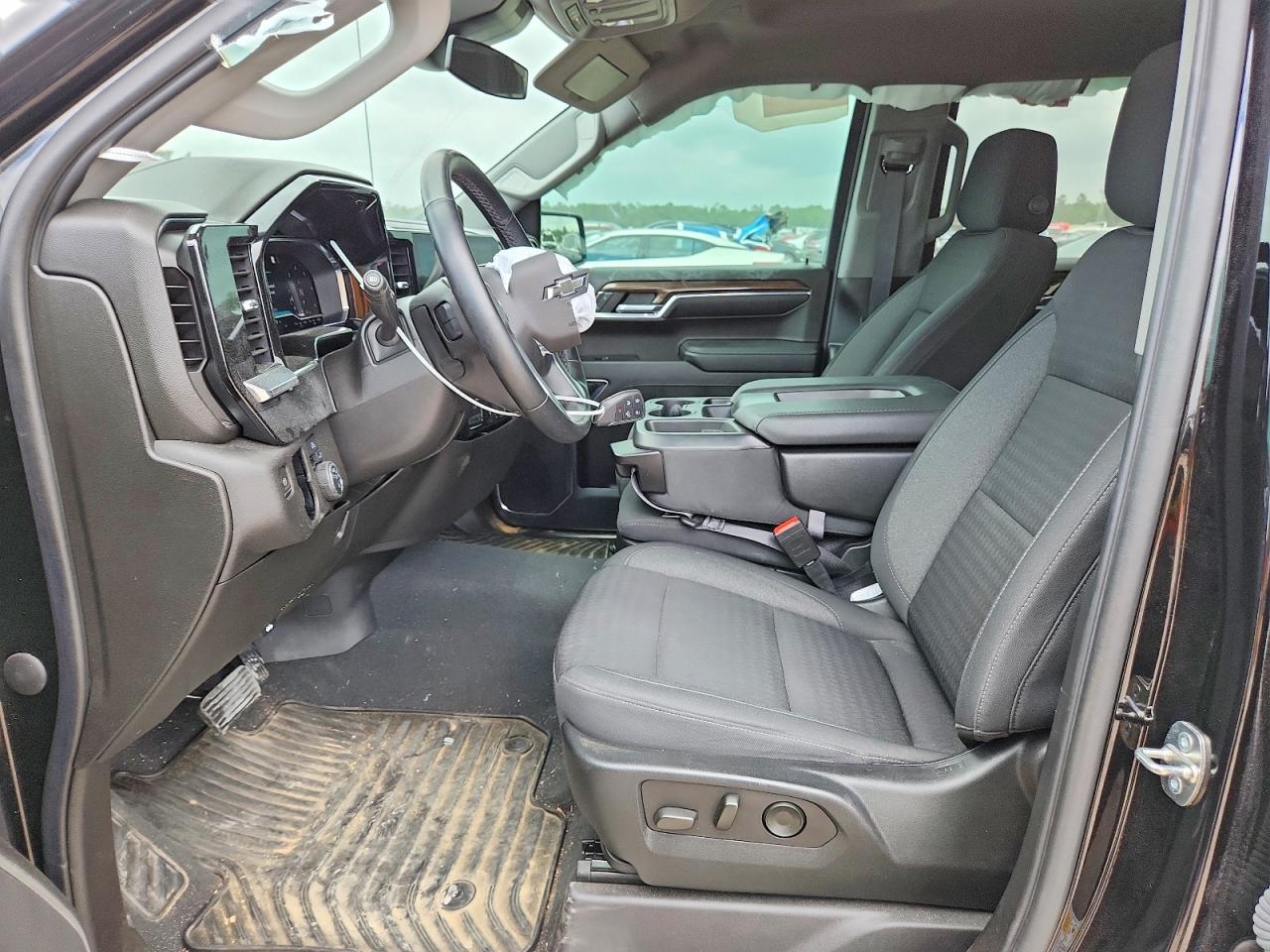 2023 Chevrolet Silverado - Фото 7