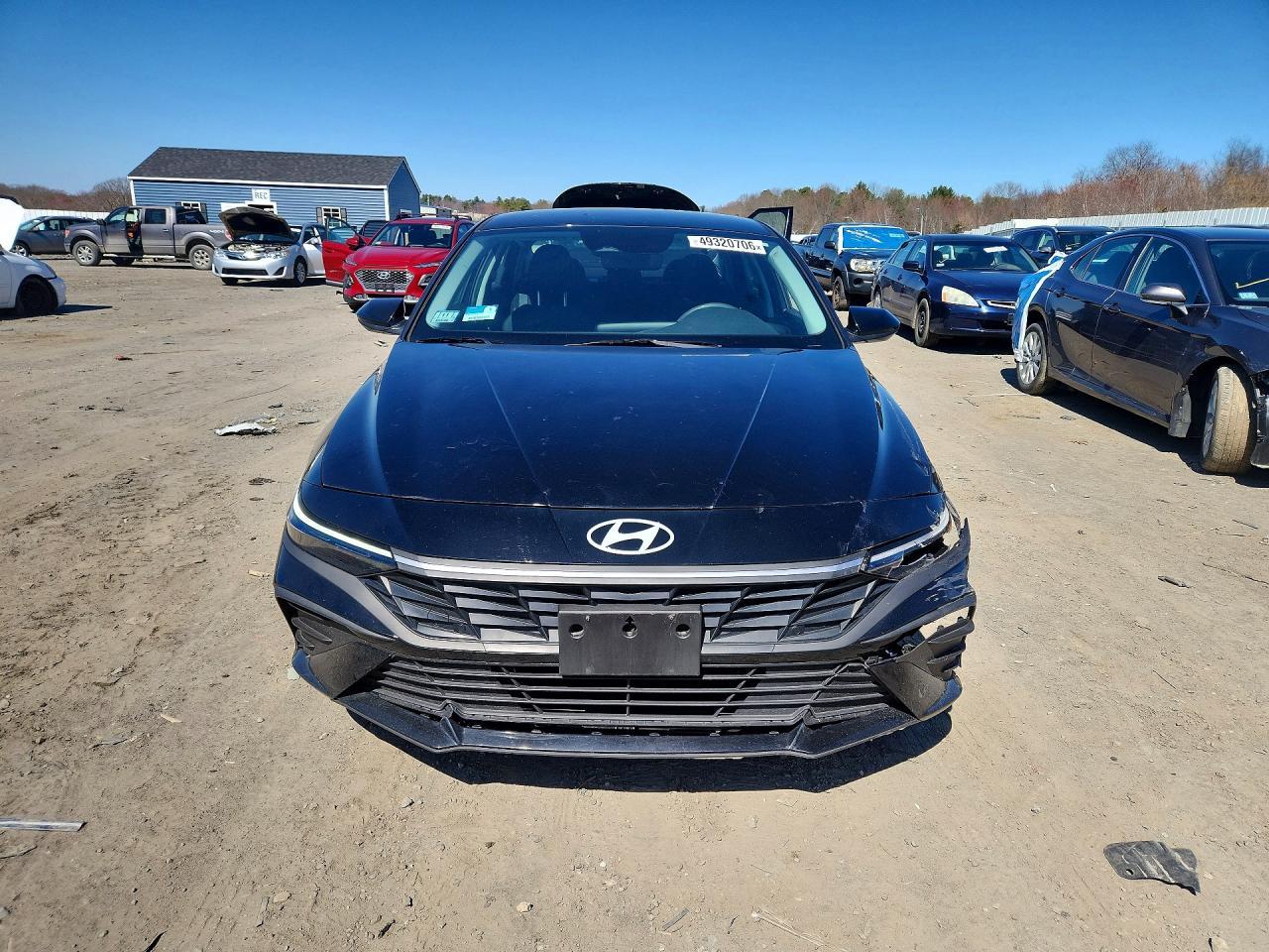 2025 Hyundai Elantra Se - Image 5