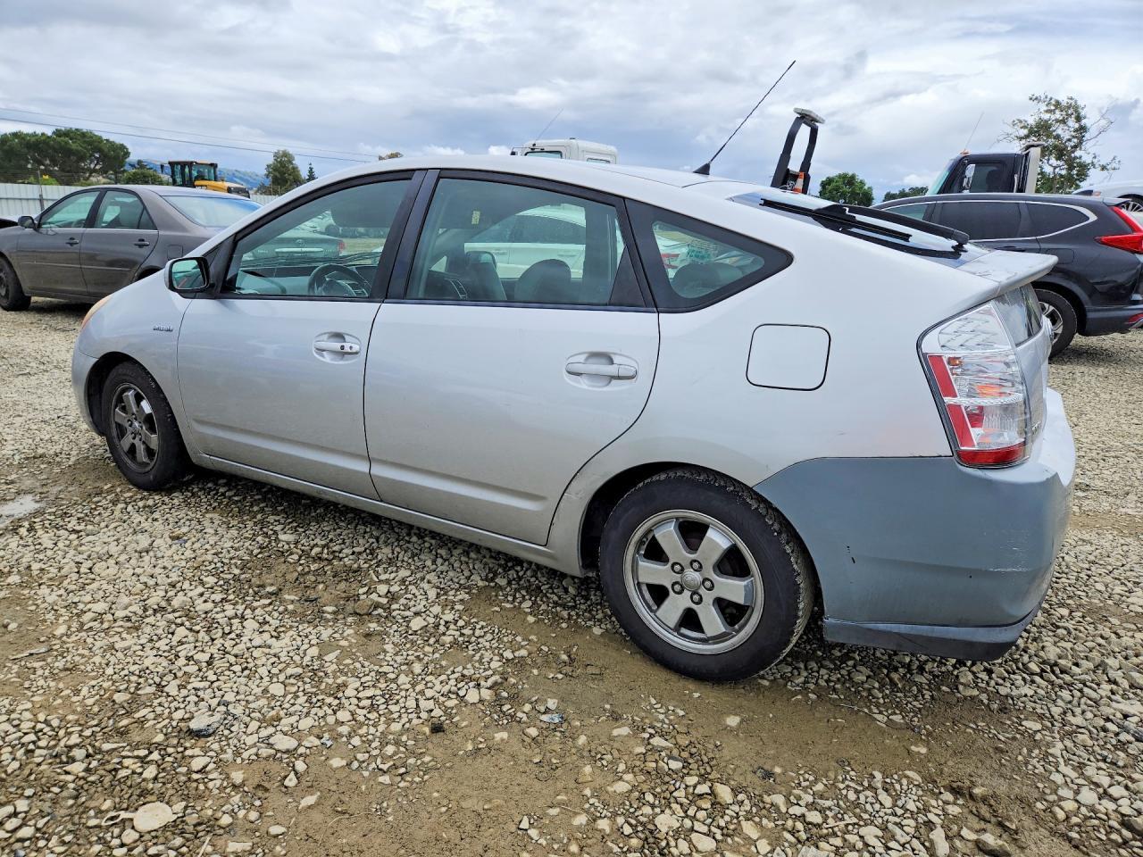 2006 Toyota Prius Base - Фото 2