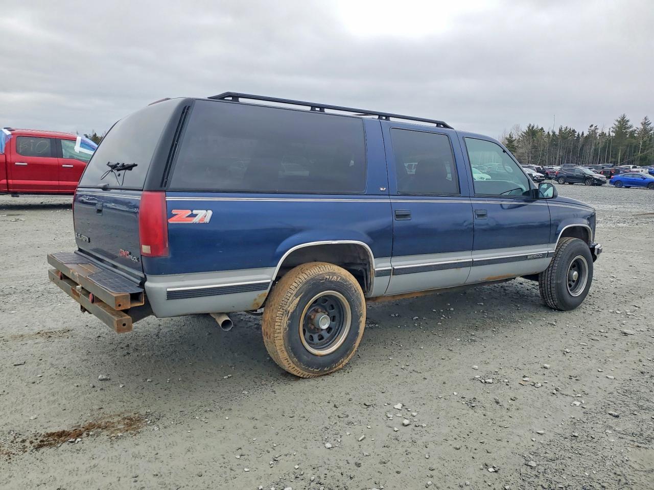 1997 GMC Suburban K1500 - Фото 3