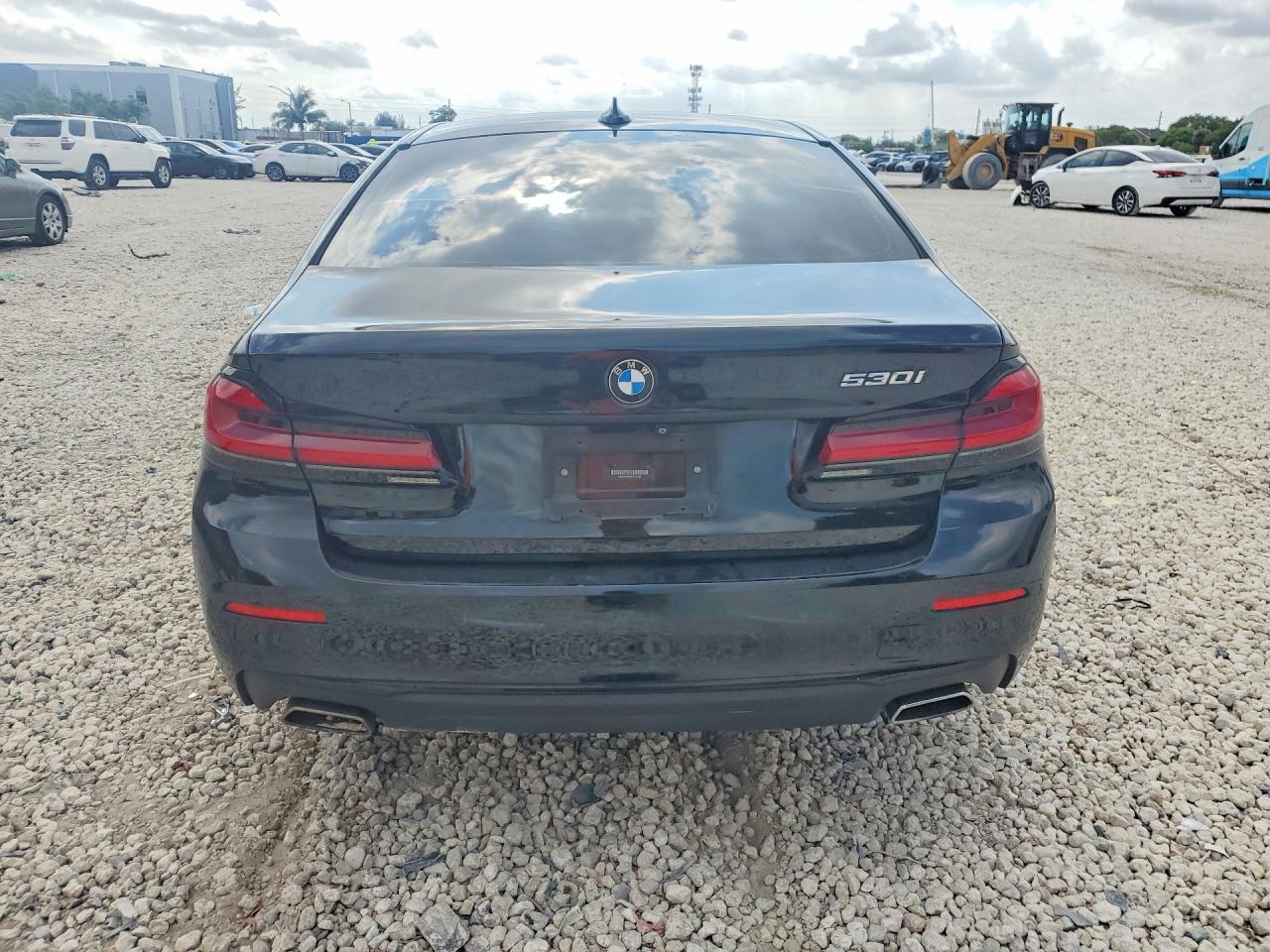 2021 BMW 530 I - Фото 6
