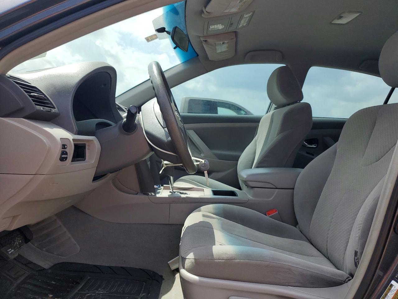 2008 Toyota Camry Le V6 - Image 7