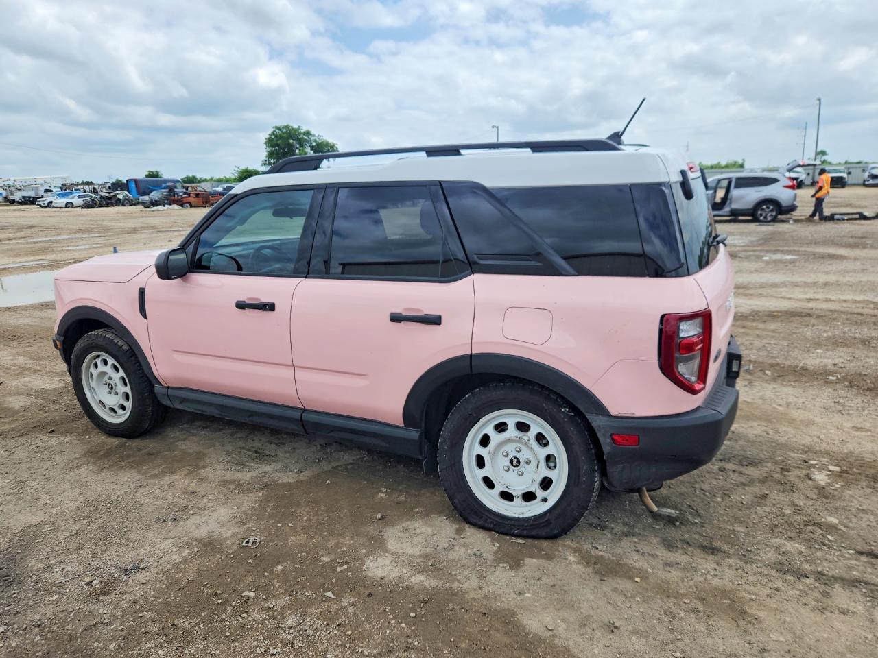 2024 Ford Bronco Sport Heritage - Фото 2