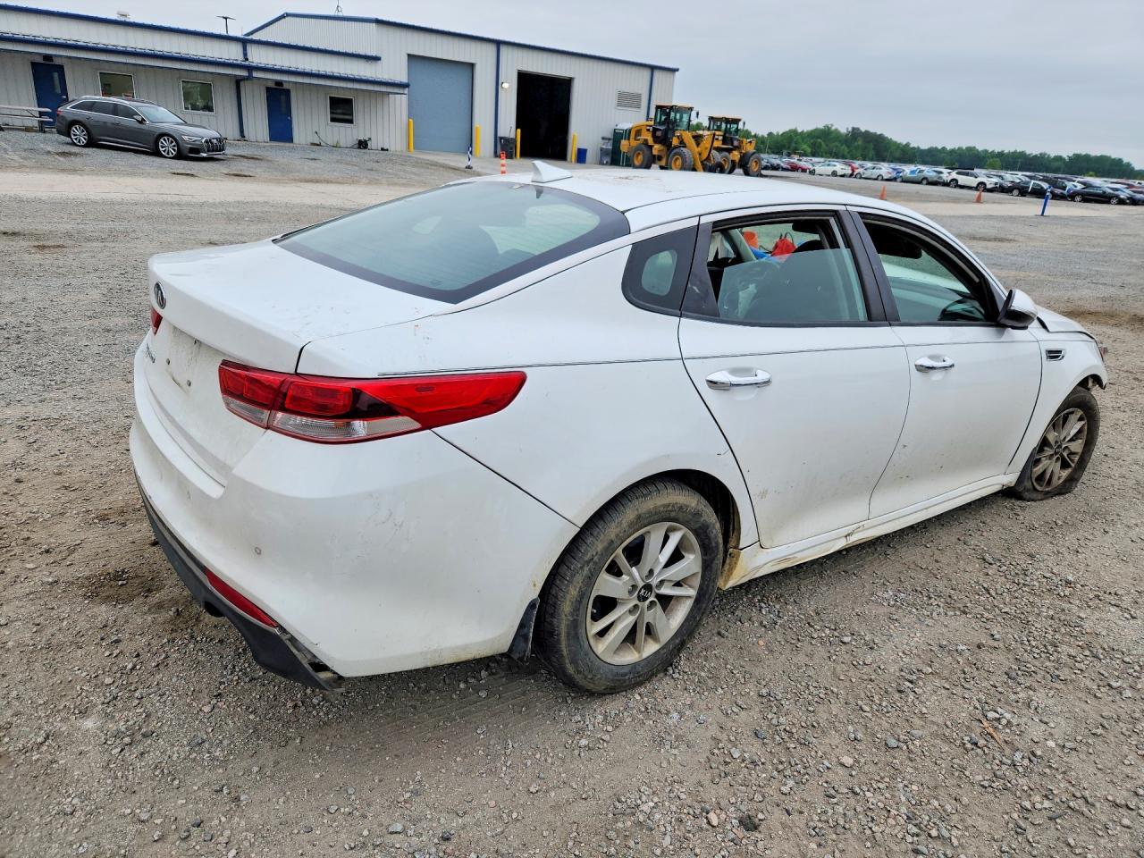 2018 Kia Optima Lx - Image 3