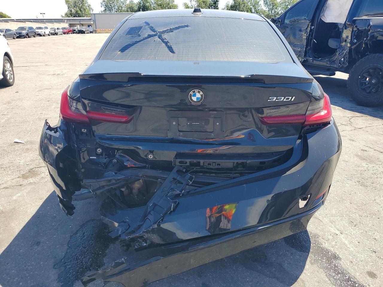 2024 BMW 330I - Фото 6
