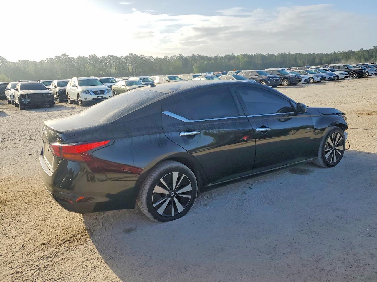 2021 Nissan Altima 2.5 Sv - Фото 3