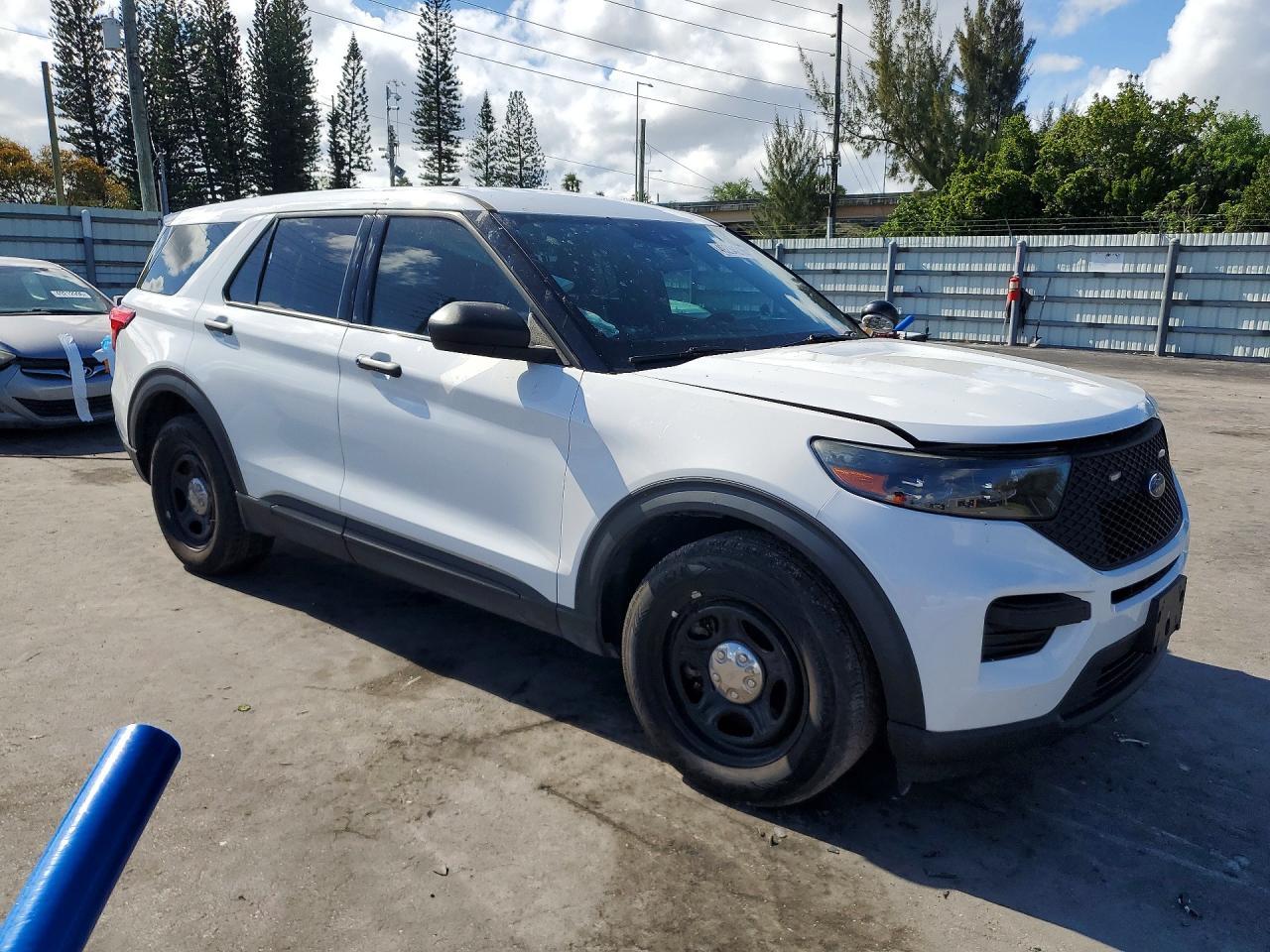 2021 Ford Explorer - Image 4