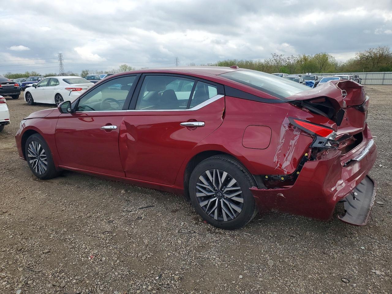 2023 Nissan Altima Sv - Фото 2