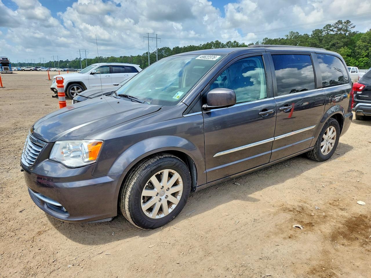 2016 Chrysler Town & Country Touring
