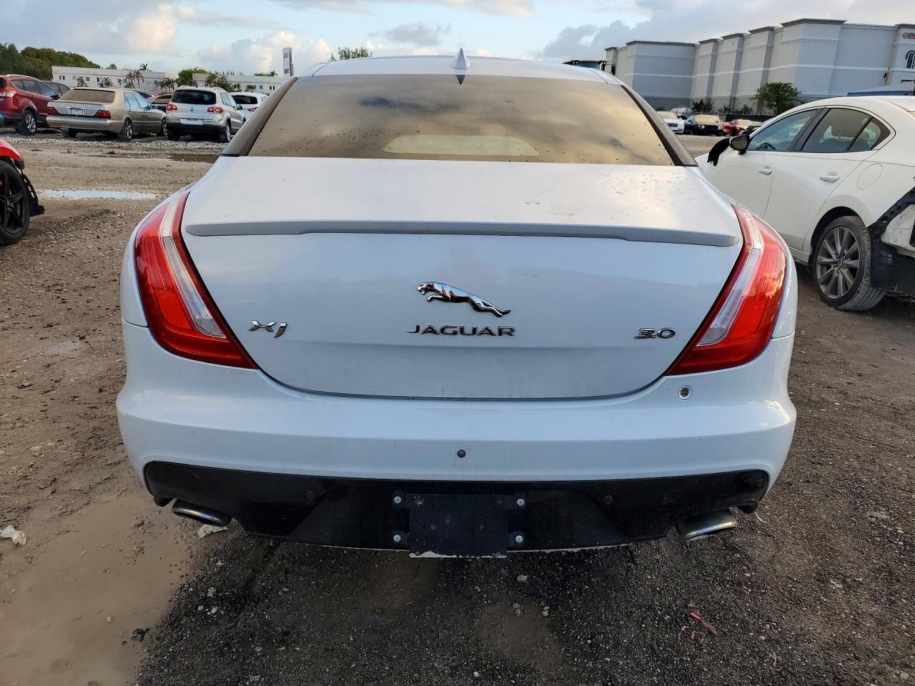 2016 Jaguar Xj - Фото 6