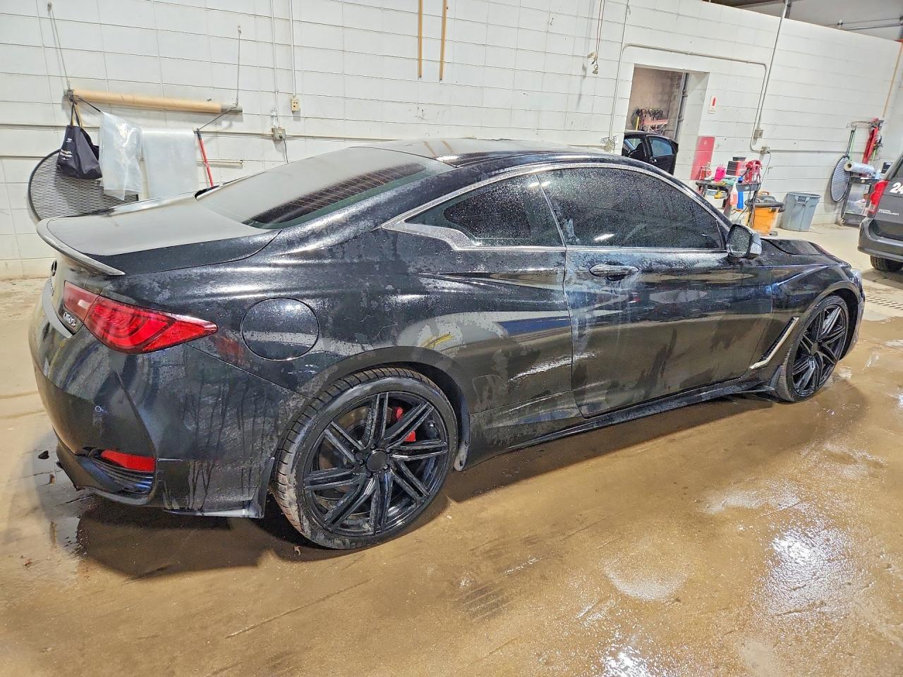 2018 Infiniti Q60 Red Sport 400 - Фото 3