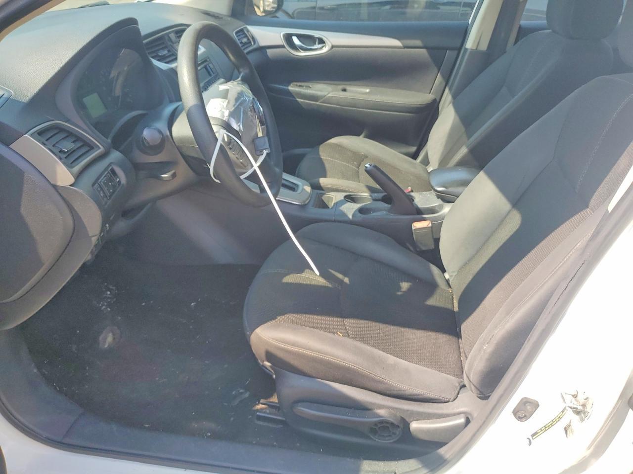 2015 Nissan Sentra S - Фото 7