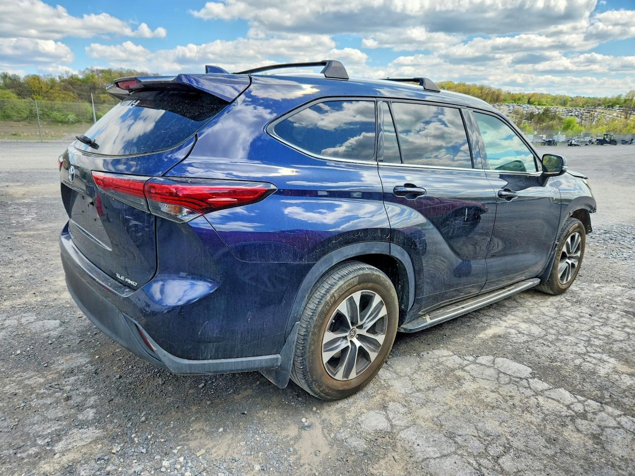 2021 Toyota Highlander Xle - Фото 3