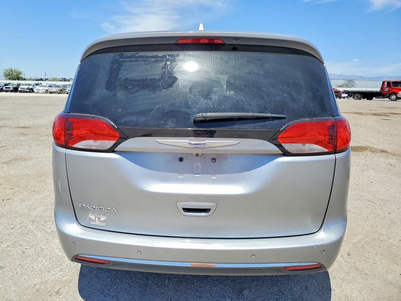 2019 Chrysler Pacifica Touring L - Фото 6