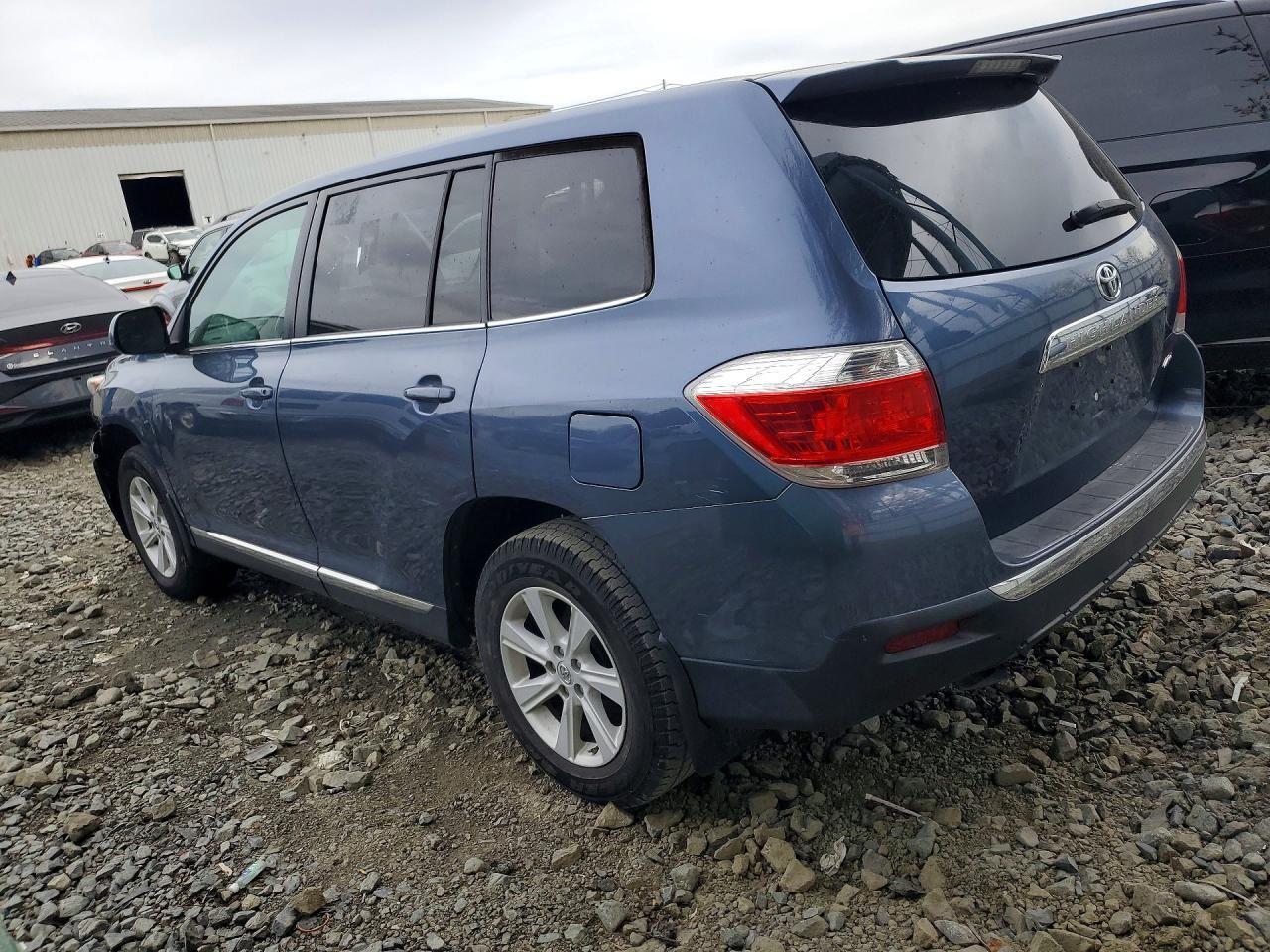 2013 Toyota Highlander Base - Фото 2