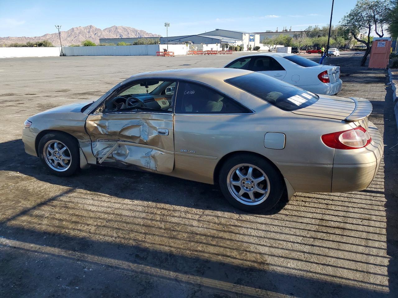2002 Toyota Camry Solara Se - Image 2