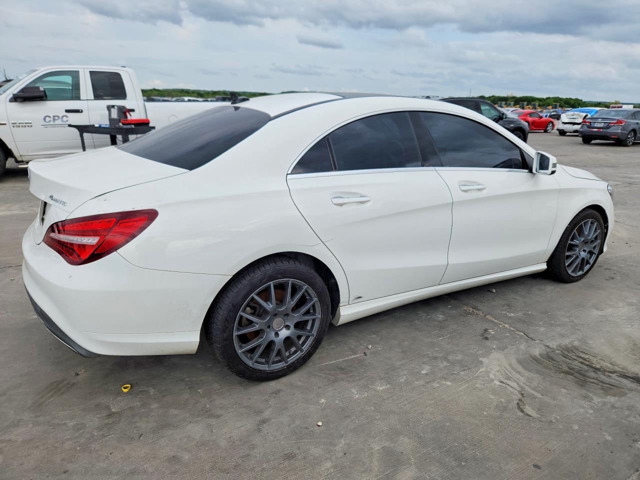 2018 Mercedes-Benz Cla 250 4Matic - Image 3