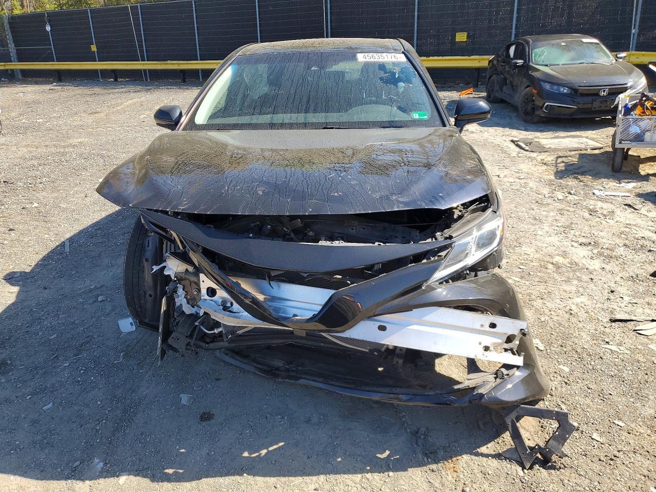 2018 Toyota Camry Le - Фото 5