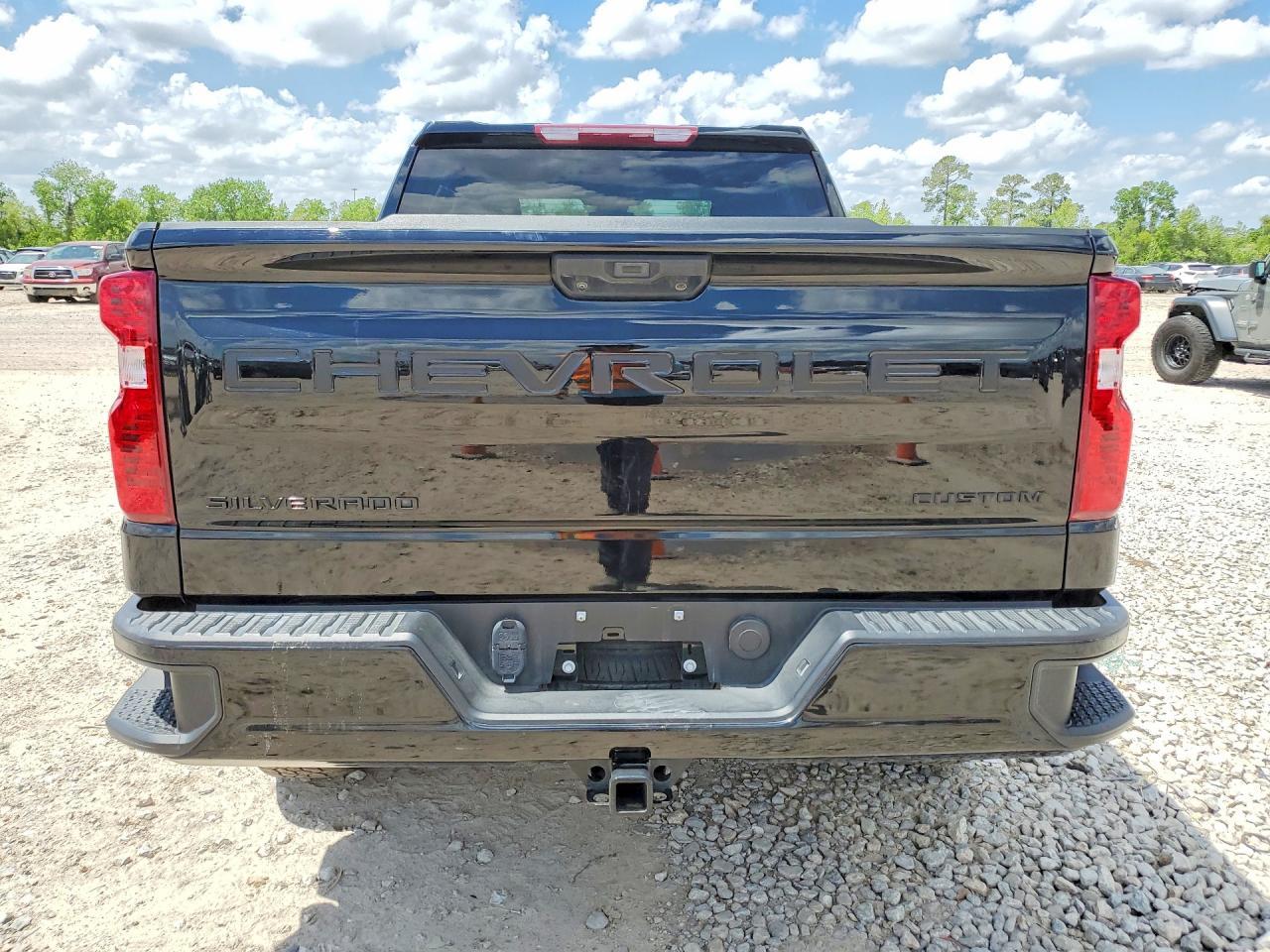 2024 Chevrolet Silverado Custom - Фото 6