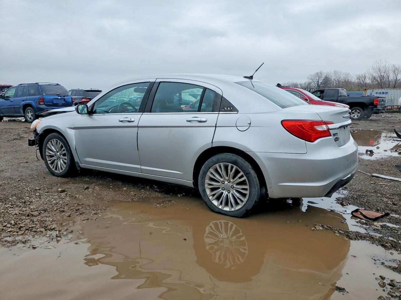 2012 Chrysler 200 Limited - Фото 2