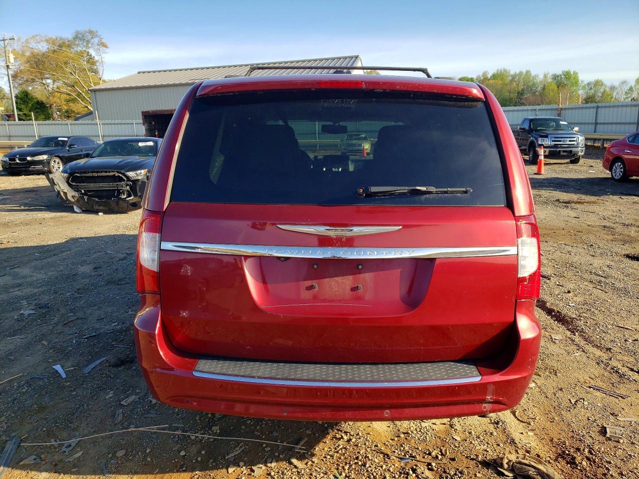 2014 Chrysler Town & Country Touring L - Фото 6