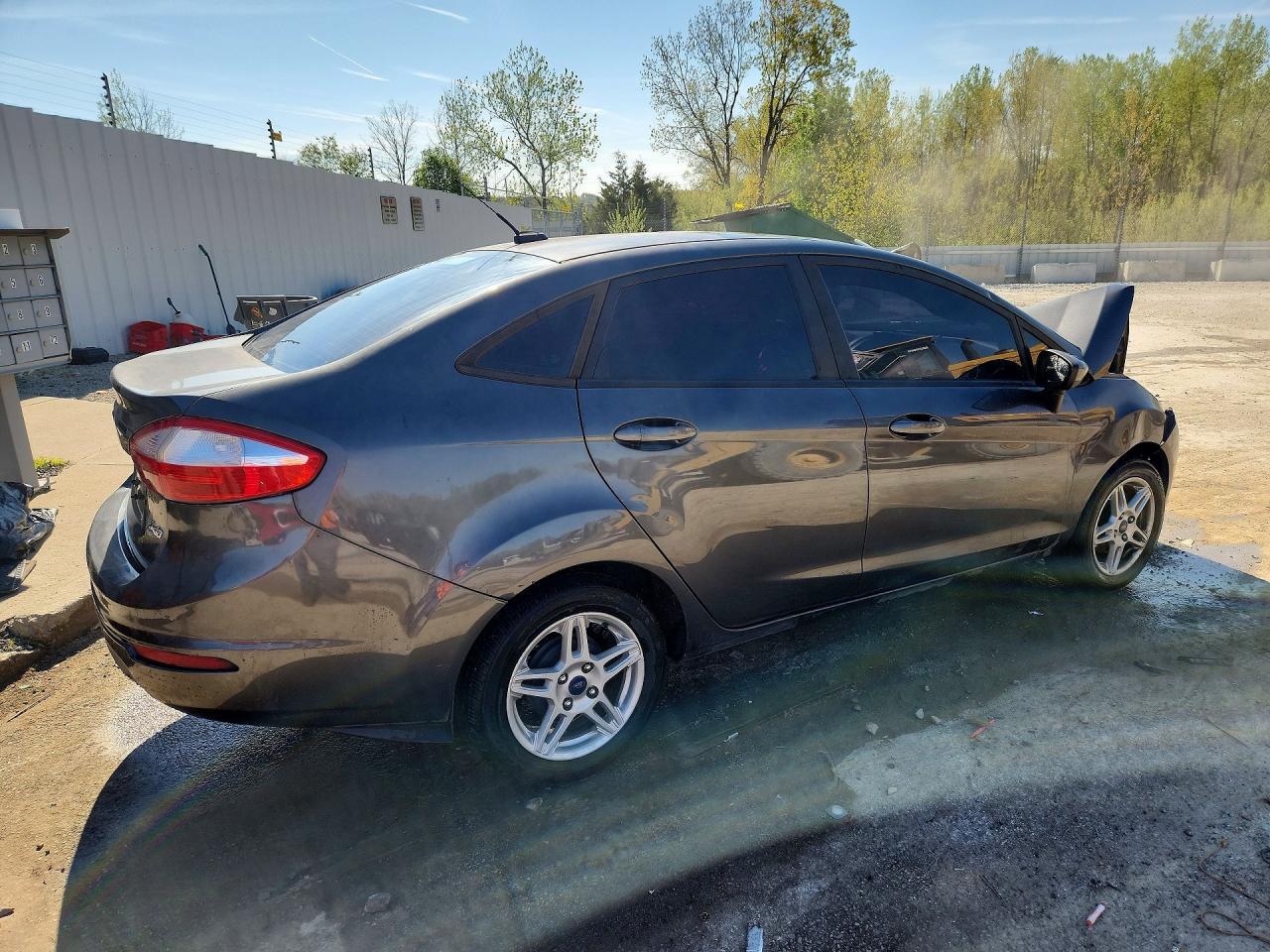 2018 Ford Fiesta Se - Image 3