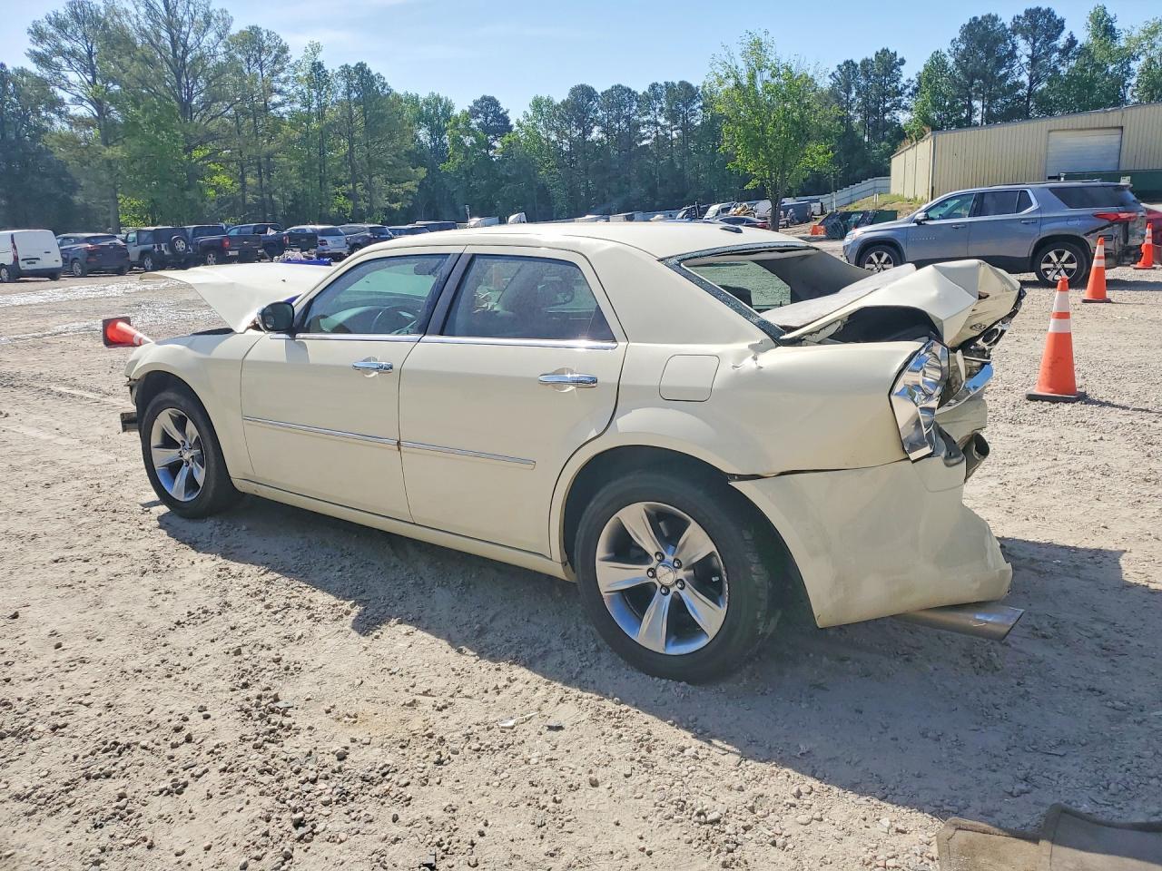 2010 Chry 300 - Фото 2