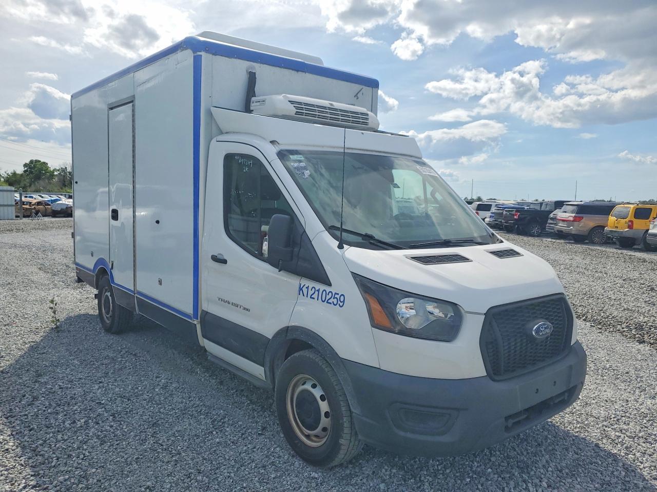 2021 Ford Transit Refrigerated Box Truck - Фото 4