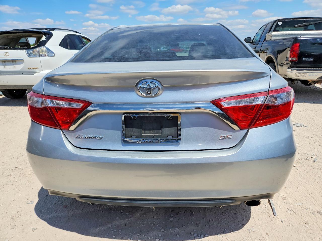 2017 Toyota Camry Se - Image 6