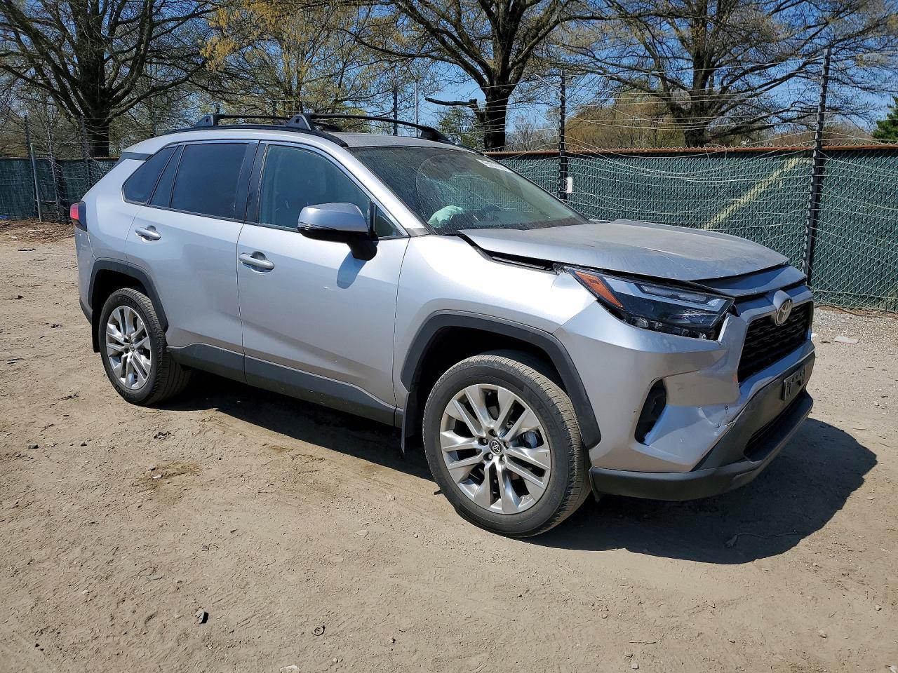 2024 Toyota Rav4 Xle Premium - Image 4