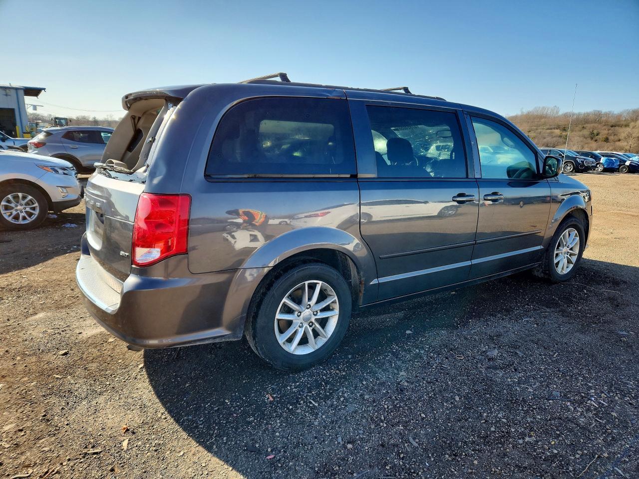 2015 Dodge Grand Caravan Sxt - Image 3