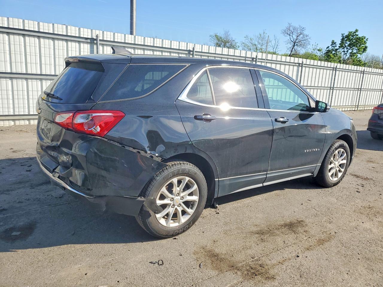 2019 Chevrolet Equinox Lt - Image 3