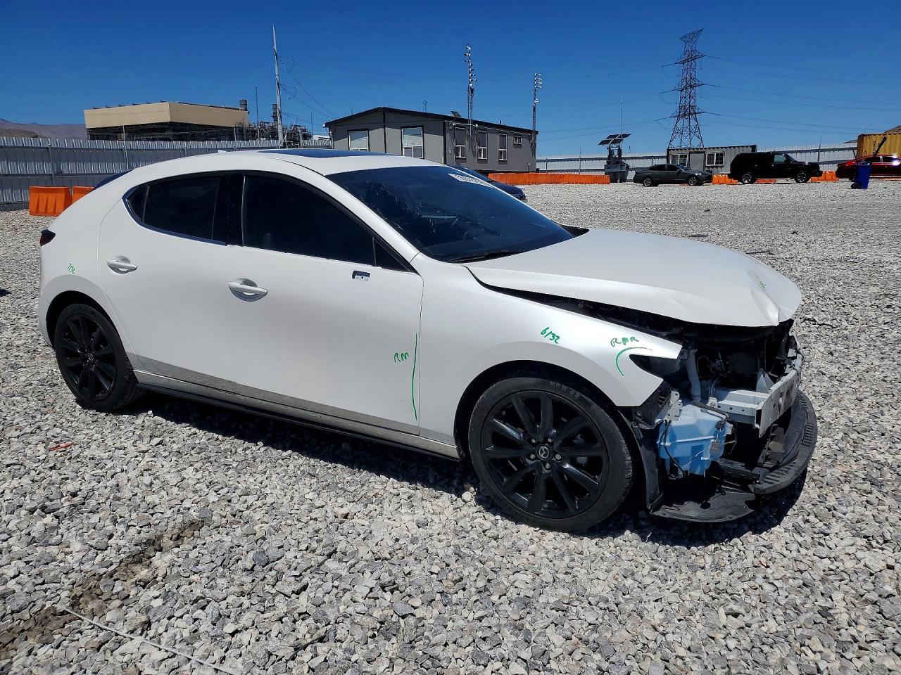 2021 Mazda 3 Premium - Фото 4
